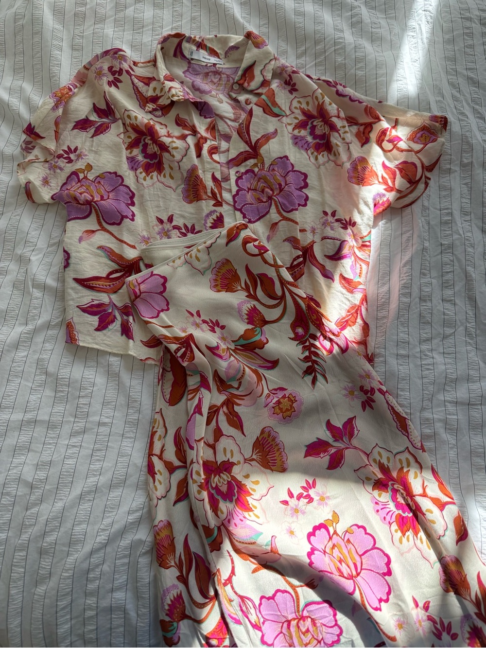 Mango Floral SET-Short Sleeve Top(L) and skirt(L-XL) with Pink and Orange Blooms